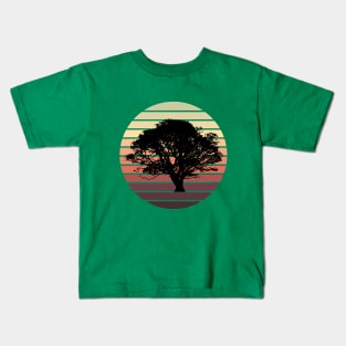 Oak tree lover - Old oak tree - Wise mystical tree Kids T-Shirt